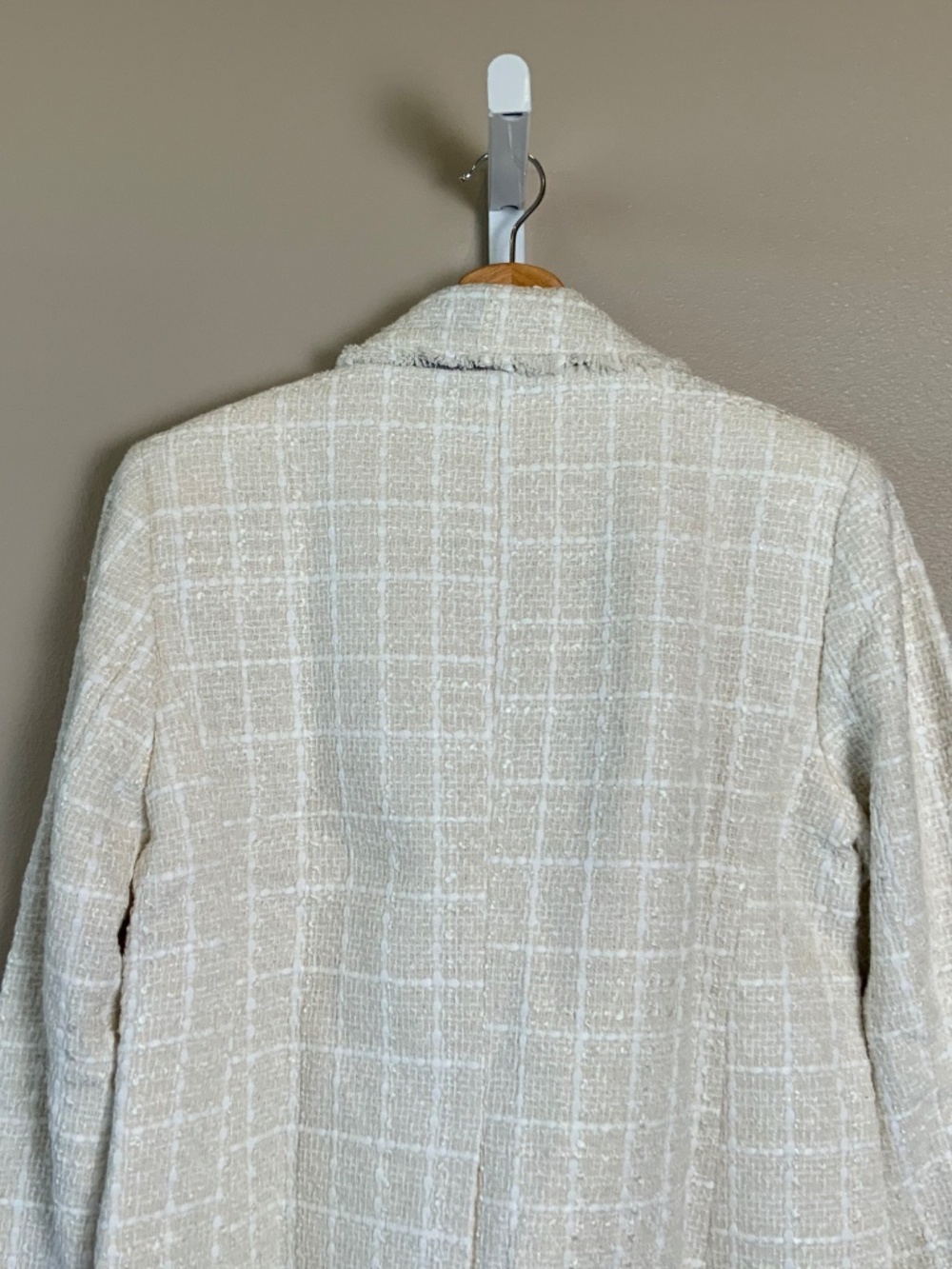 Ann Taylor The Newbury Blazer in Tweed - Picture 10 of 16